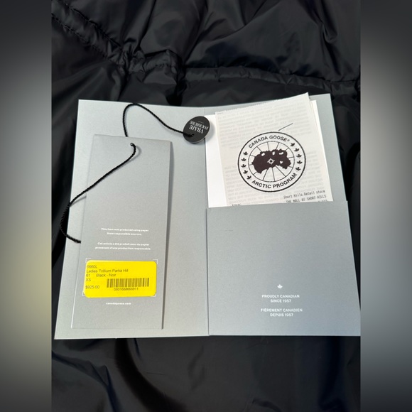 Canada Goose Arctic Program Ladies Trillium Parka HD Black Coyote Fur Trim Coat - Picture 13 of 15